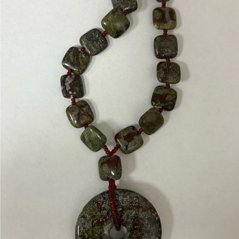 NATURAL JASPER STONES GRAINED SHAPES 10